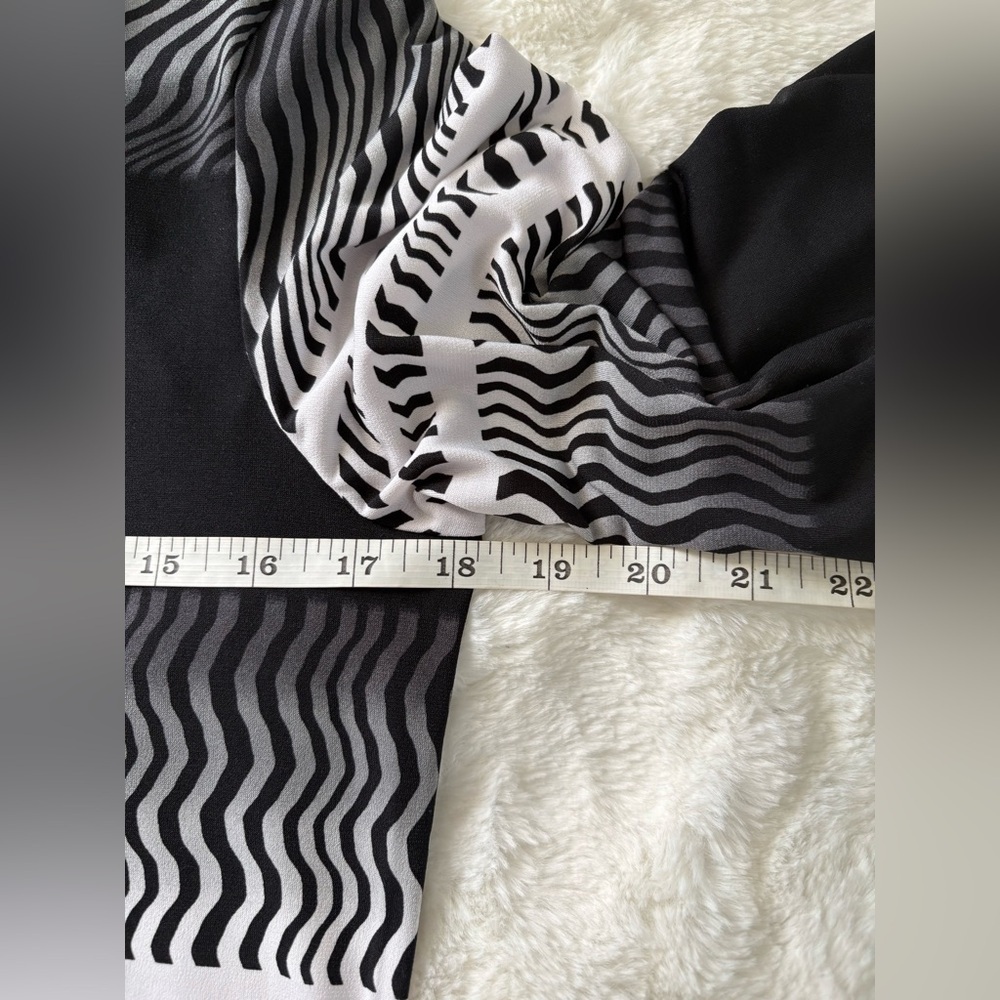 Emma & Michelle Black & White Abstract Stripe Tunic 3/4 Sleeve Boat Neck Sz:Smal - Picture 7 of 10